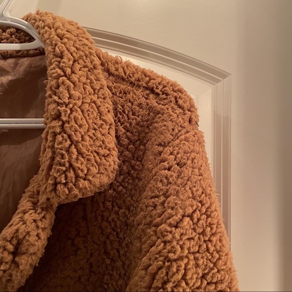 ROMWE beige teddy-bear trench coat w/ snap buttons - Picture 2 of 2